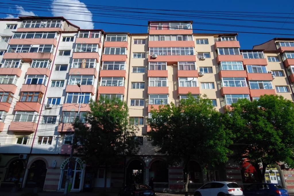 Studio With A View In City Center Targoviste Exterior foto